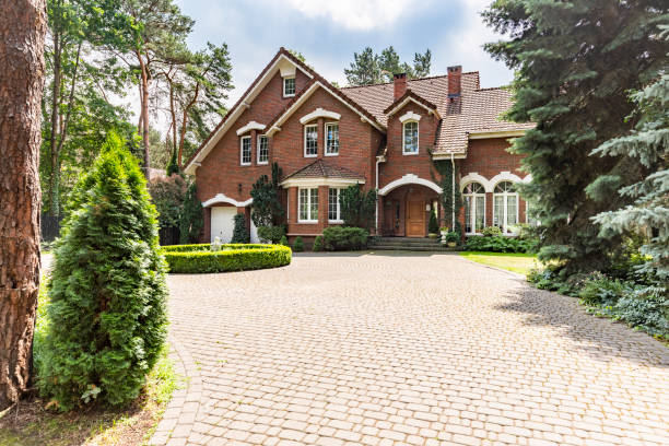 Best Driveway Paving Contractor  in Hillsboro, KS